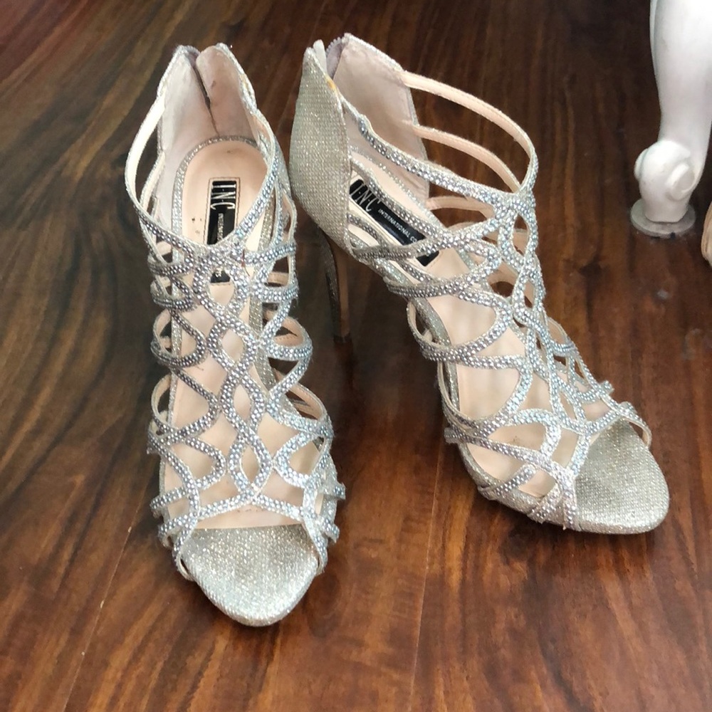 Heels - Picture 2 of 4